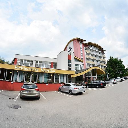 Alexandra Sport Hotel Puchov Ngoại thất bức ảnh