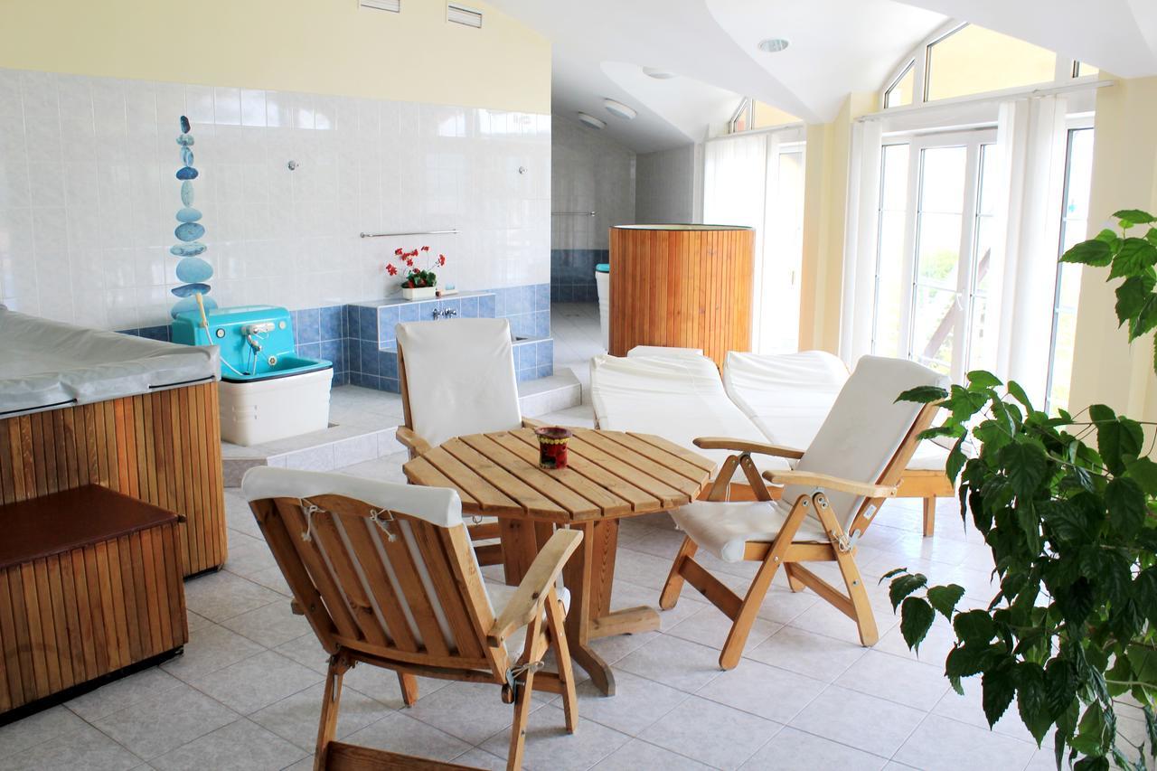 Alexandra Sport Hotel Puchov Ngoại thất bức ảnh