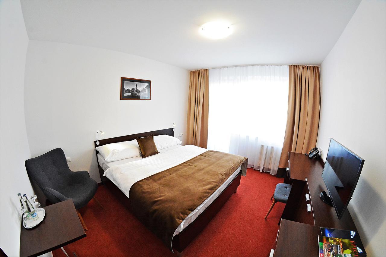 Alexandra Sport Hotel Puchov Ngoại thất bức ảnh