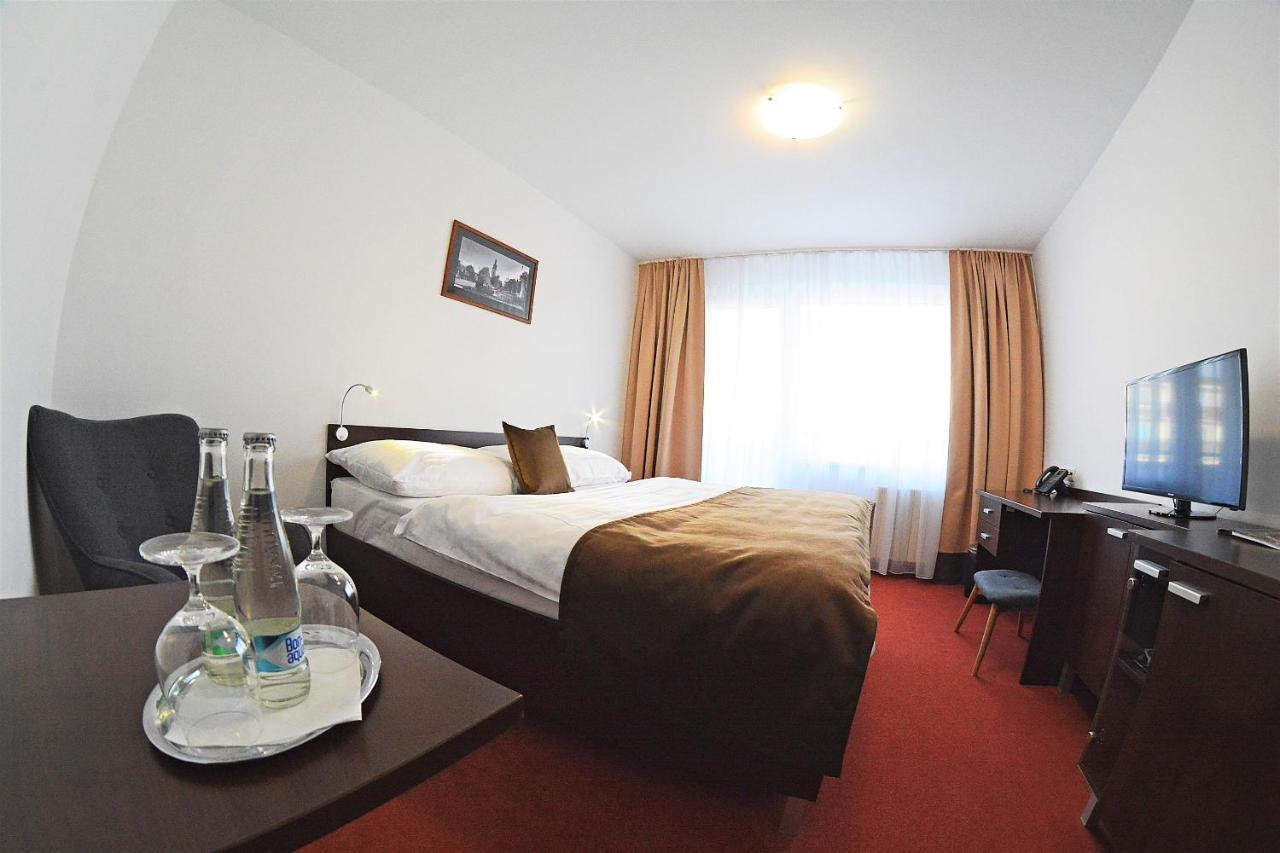 Alexandra Sport Hotel Puchov Ngoại thất bức ảnh